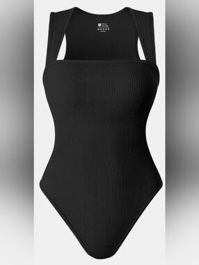 RED NWOT Strappy Square Neck Sleeveless Tummy Control Tank Tops Bodysuits